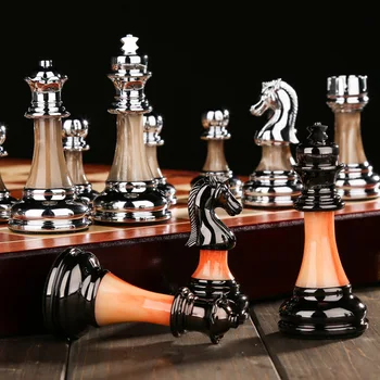 De Luxo de alta Qualidade do Metal de Xadrez Figuras 45*45*3cm de Madeira Nova jogo de Xadrez Tabuleiro de xadrez, Jogos de Liga de Dobramento, Casa de Xadrez Decorações Conjunto