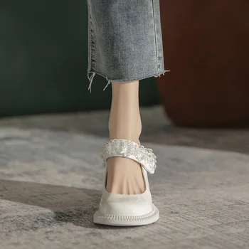 Koovan Mulheres Bombas de 2022 Nova Pintura em Branco com Diamante Mary Jane Shoes Grosso Calcanhar Sapatos de Couro Instituto de Vento Uniforme e Sapatos Única